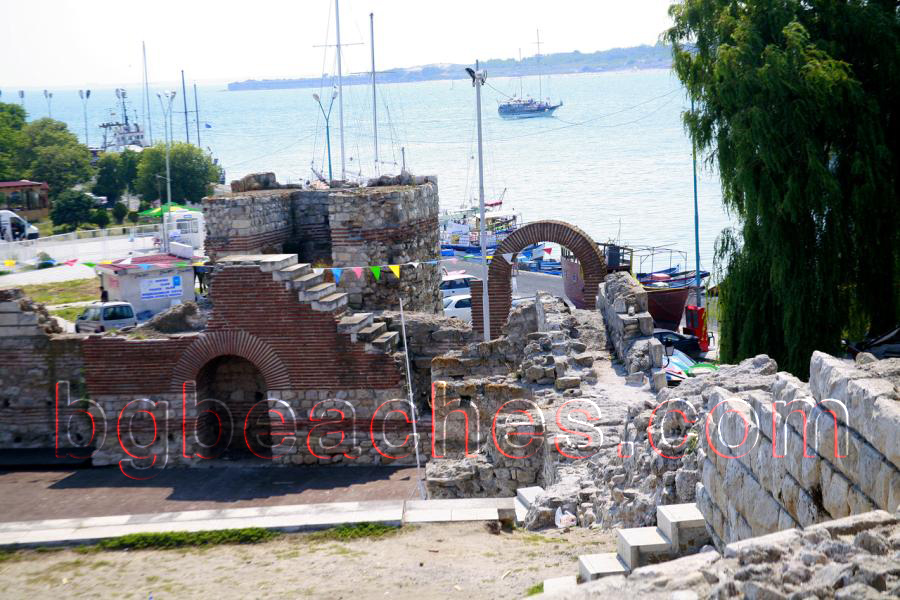 In fact the old city of Nesebar is full of ancient remains.