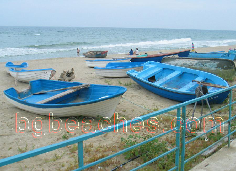 Just some boats at the end of Obzor's beach